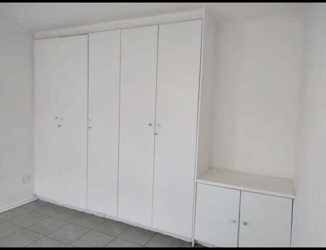 2 BEDROOM FLAT FOR SALE IN RADIOKOP